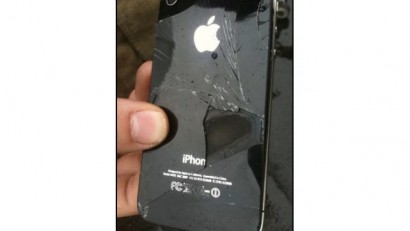 iPhone catches fire on plane